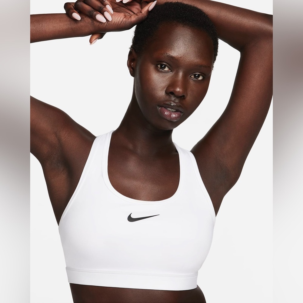 Nike Swoosh Bra